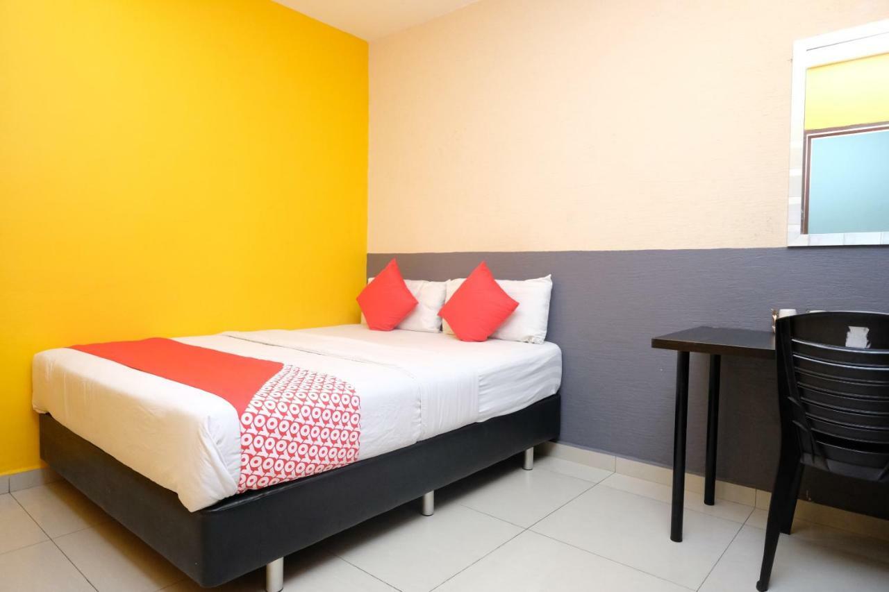 Hotel De' Tees, Masai Utama Pasir Gudang Exterior photo