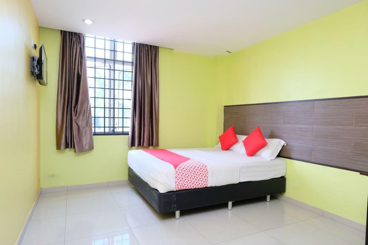 Hotel De' Tees, Masai Utama Pasir Gudang Exterior photo