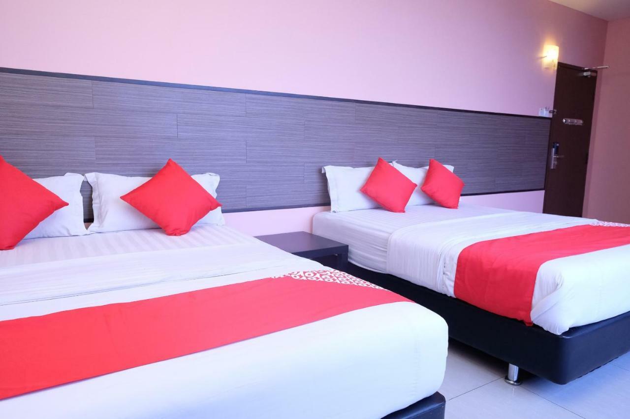 Hotel De' Tees, Masai Utama Pasir Gudang Exterior photo